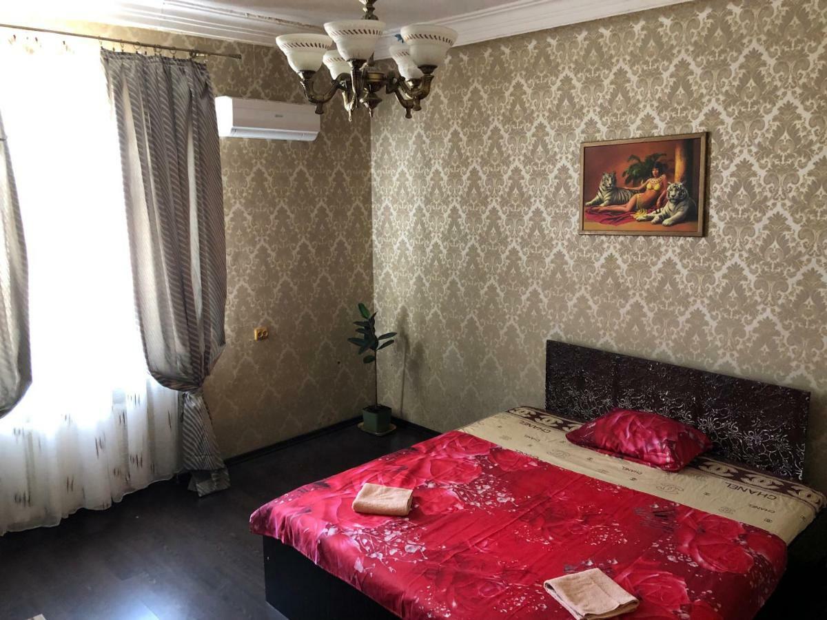Apartment in the city centre 第聂伯罗彼得罗夫斯克 外观 照片