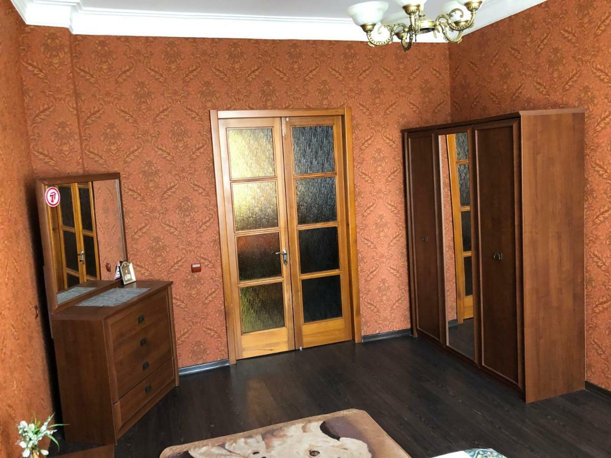 Apartment in the city centre 第聂伯罗彼得罗夫斯克 外观 照片